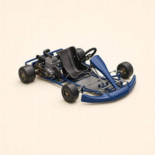 Kart de course bleu vu de trois quarts, avec moteur latéral, essieu arrière, roues et tringlerie de direction visibles