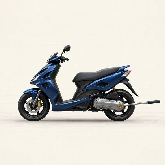 Scooter sportif bleu avec clé dynamométrique engagée sur l’écrou de roue arrière