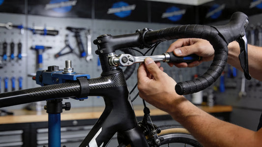 Quel couple de serrage pour une potence vélo carbone ?