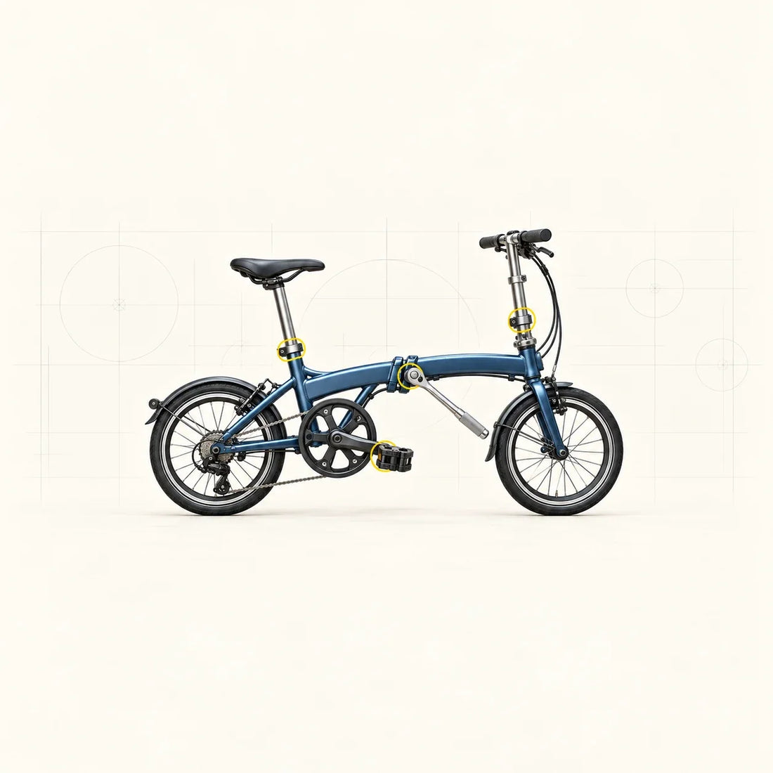 Vélo pliant bleu avec une clé dynamométrique sur la charnière centrale